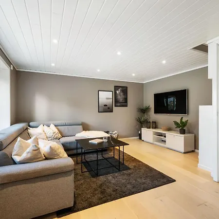 Historic House With Sunny Terrace Bergen