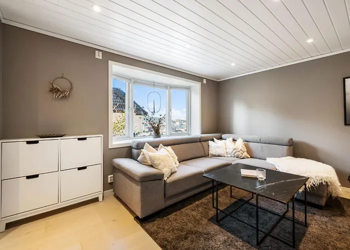 Historic House With Sunny Terrace Apartman *
